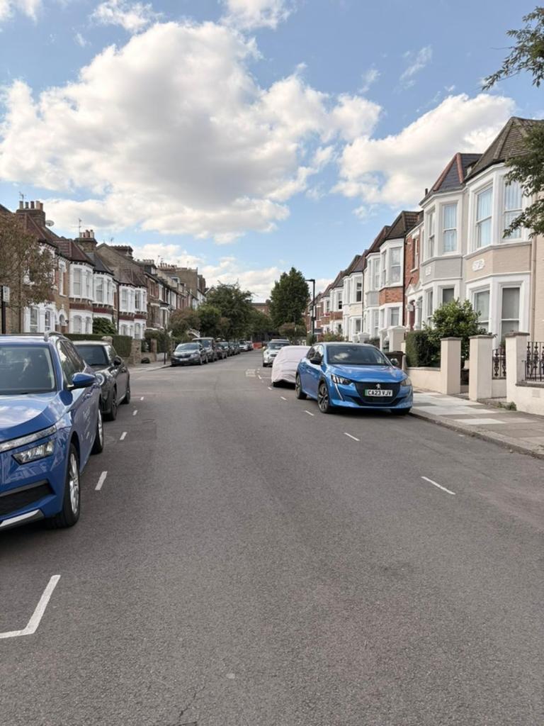Apartment Flat In West Hampstead London